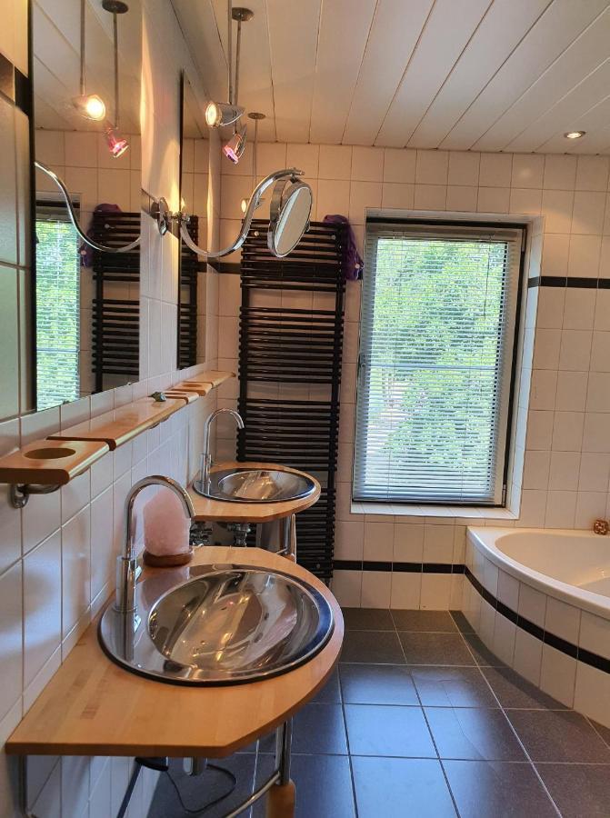 De Vliegende Vlinder Bed & Breakfast Nederweert Luaran gambar